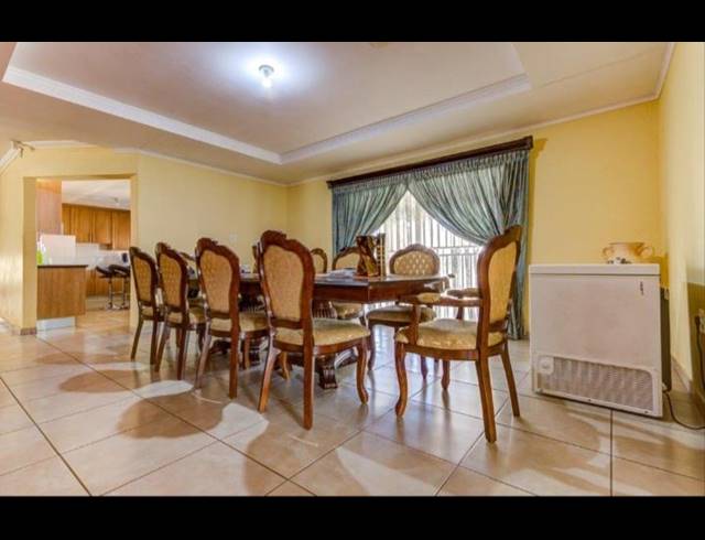4 BEDROOM HOUSE FOR SALE IN CLAYVILLE